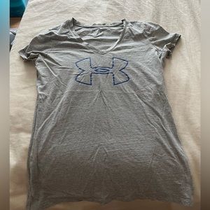 Women’s under armor performance T-shirt